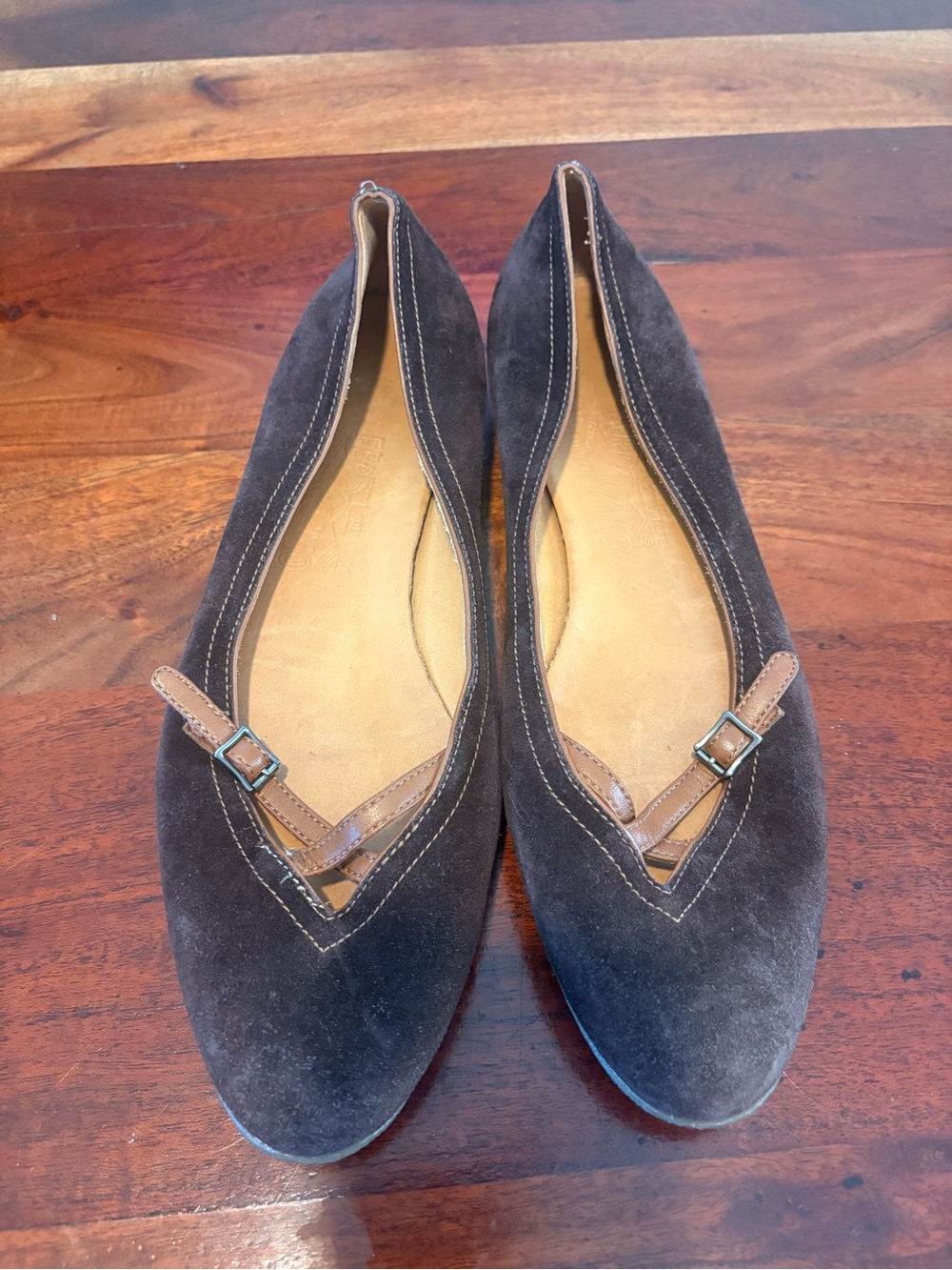 Salvatore Ferragamo Brown Suede Pointed Flats with Tan Strap - Picture 2 of 5